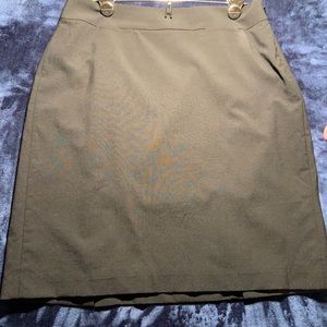 Banana republic black wool skirt size 8p